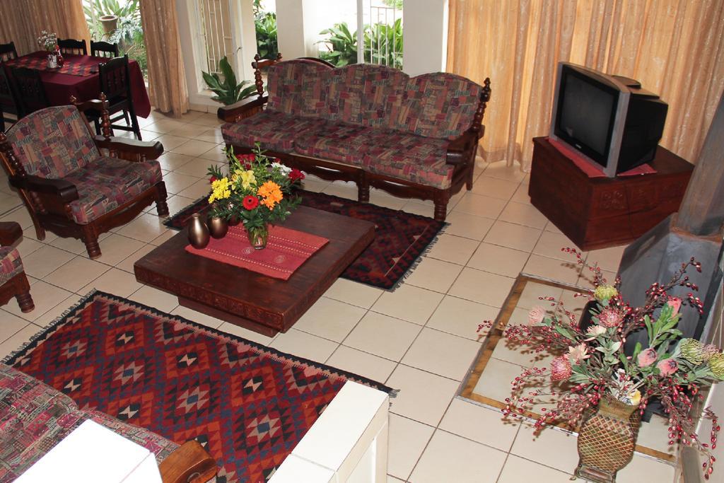 Rustenburg Guesthouse Exteriér fotografie