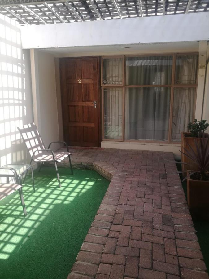 Rustenburg Guesthouse Exteriér fotografie